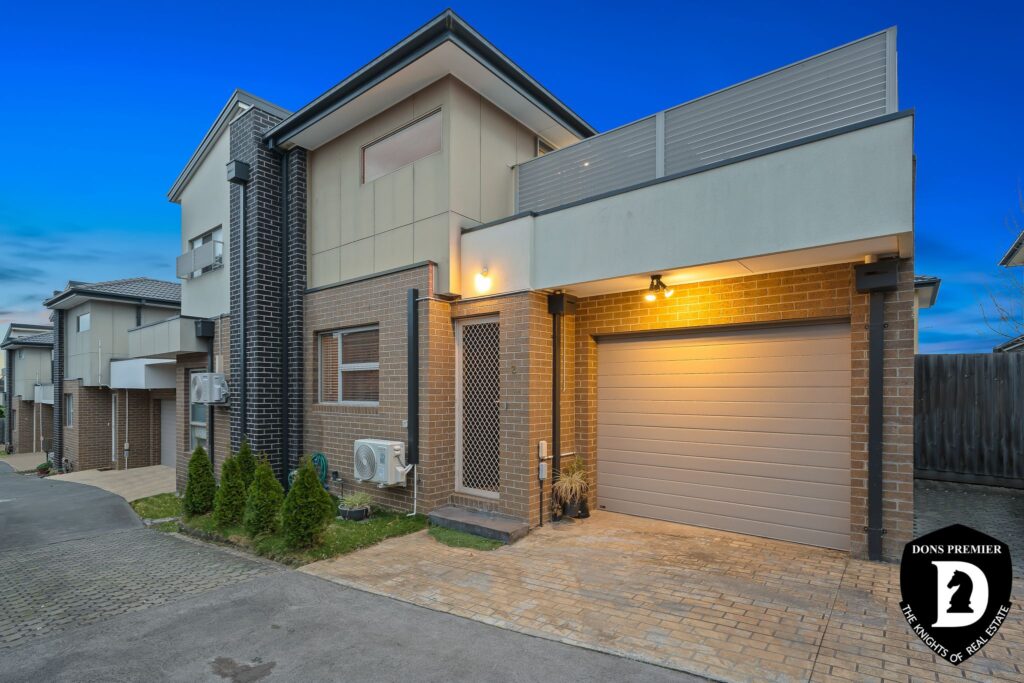 Stunning 2 story townhouse for sale heart of noble park